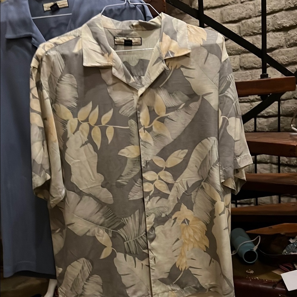 Tommy Bahama Gray Floral Men's Shirt